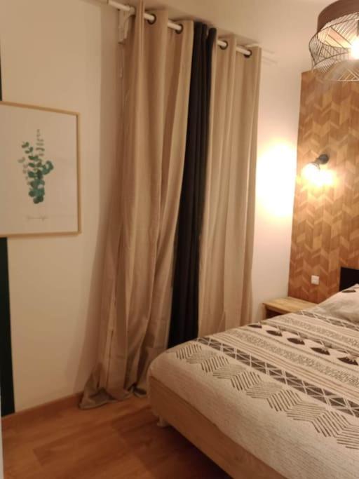 אז'ן Gonnelles Appartement T3 Centre Ville Rdc D מראה חיצוני תמונה